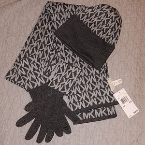 Michael Kors 3-piece Gray Scarf, Gloves & Hat Set